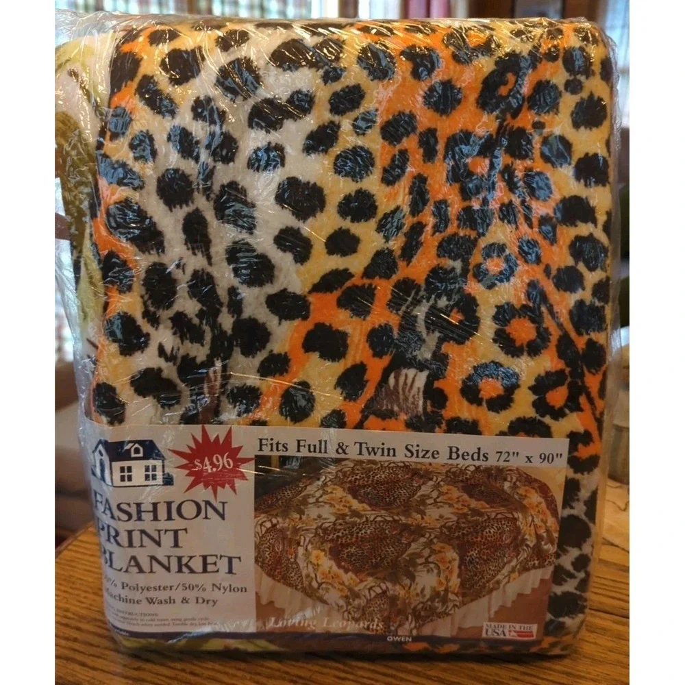 New Old Stock Vintage Fashion Print Blanket Loving Leopards Full/Twin 72